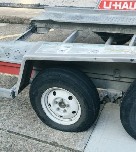Uhaul Flat Tire Somewhere in Texas between Lufkin & Houston.